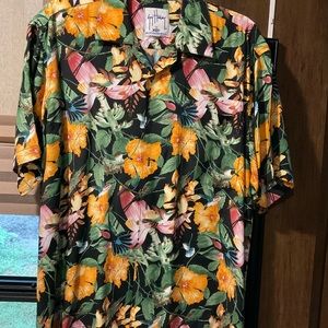 Large guy Harvey Hawaiian style shirt